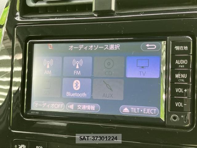 Toyota PRIUS 2017-06 7916981-10