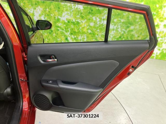 Toyota PRIUS 2017-06 7916981-4