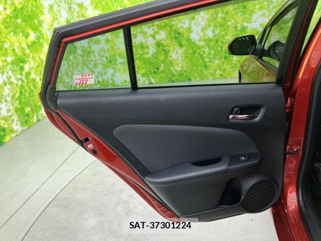 Toyota PRIUS 2017-06 7916981-6