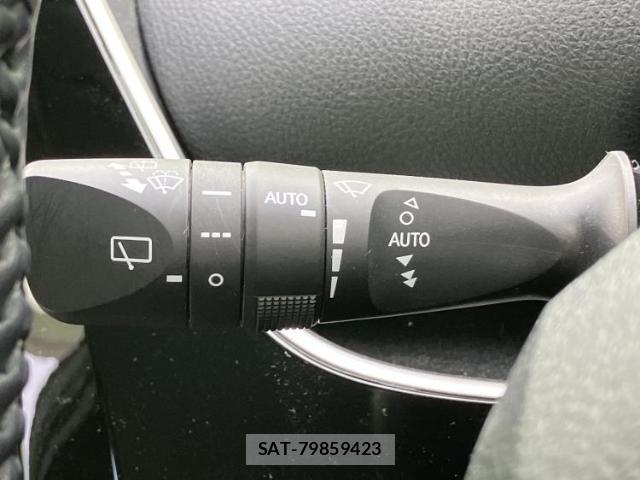 Toyota PRIUS 2021-03 7916999-15