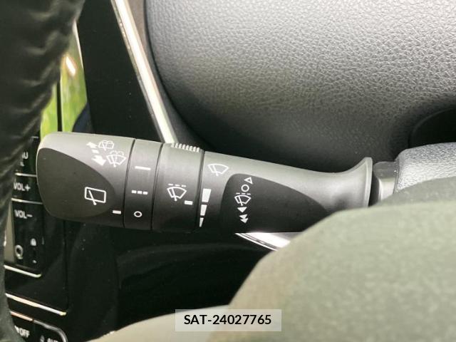 Toyota PRIUS 2016-06 7917053-16