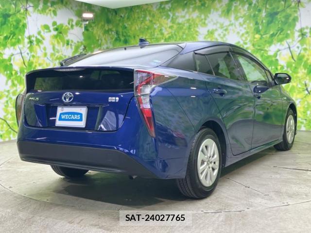 Toyota PRIUS 2016-06 7917053-2