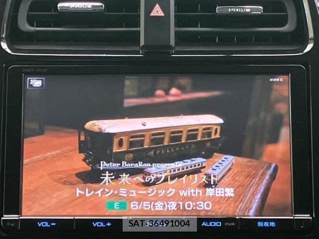 Toyota PRIUS 2017-09 7917077-12