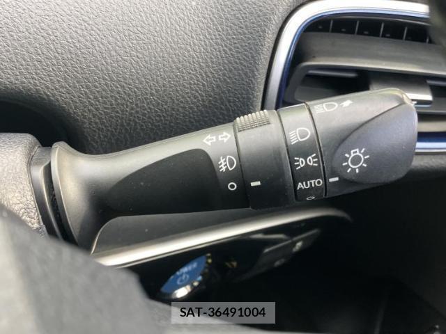 Toyota PRIUS 2017-09 7917077-15
