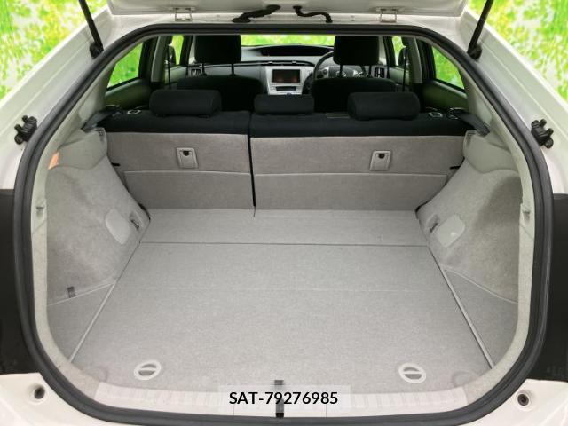Toyota PRIUS 2013-07 7917098-7
