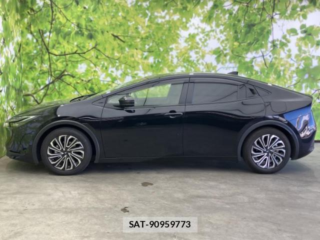 Toyota PRIUS 2023-10 7917116-1