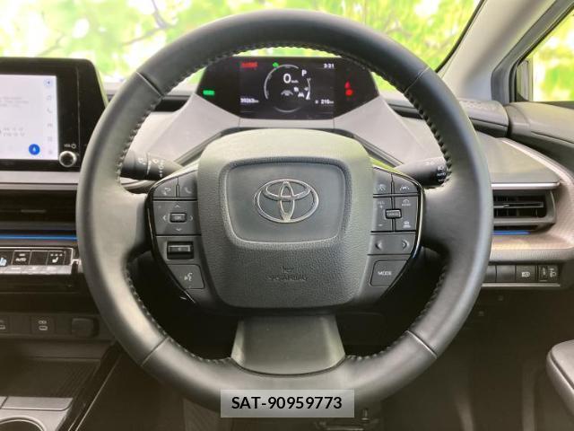 Toyota PRIUS 2023-10 7917116-13