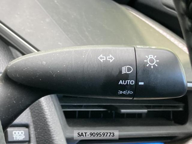 Toyota PRIUS 2023-10 7917116-14