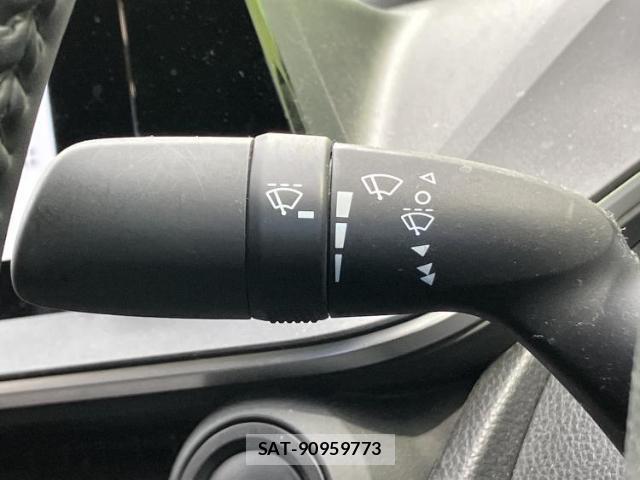 Toyota PRIUS 2023-10 7917116-15