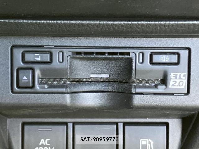 Toyota PRIUS 2023-10 7917116-17