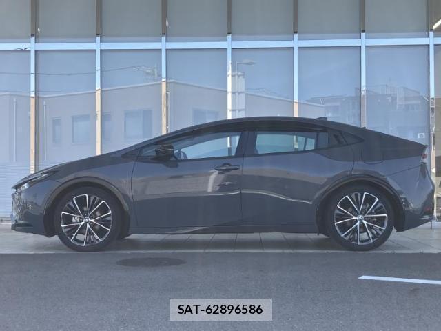 Toyota PRIUS 2024-02 7917132-1