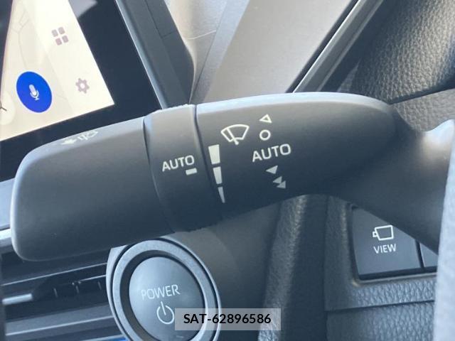 Toyota PRIUS 2024-02 7917132-14