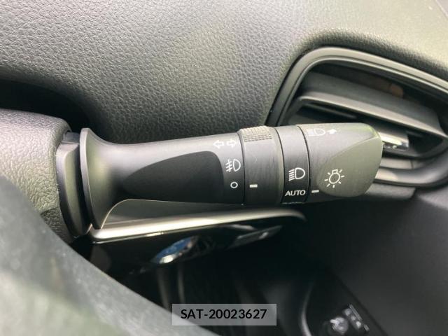 Toyota PRIUS 2021-02 7917208-15