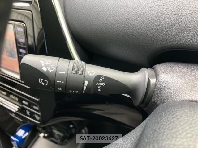 Toyota PRIUS 2021-02 7917208-16