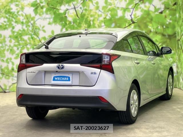 Toyota PRIUS 2021-02 7917208-2