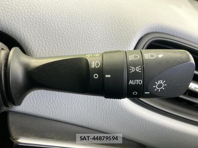 Toyota PRIUS 2016-06 7917228-15