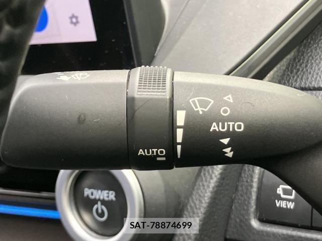 Toyota PRIUS 2023-06 7917233-15