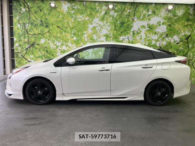 Toyota PRIUS 2016-06 7917259-1