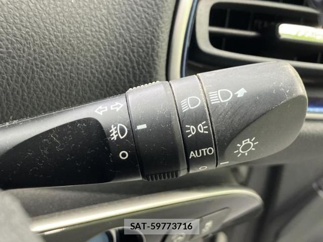 Toyota PRIUS 2016-06 7917259-15