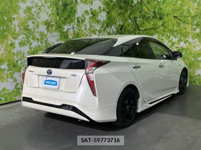 Toyota PRIUS 2016-06 7917259-2