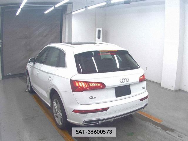 Audi Q5 2018-04 7915445-5