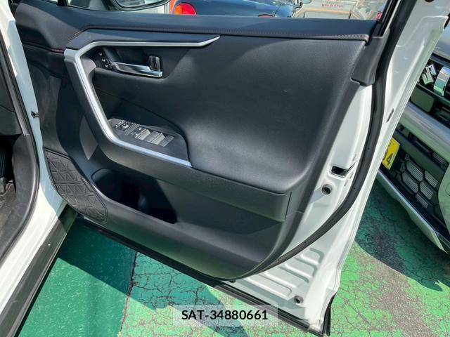 Toyota RAV4 PHV 2022-07 7916251-17