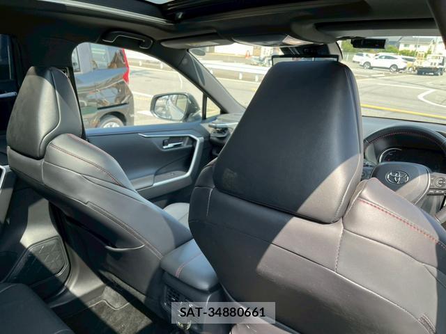 Toyota RAV4 PHV 2022-07 7916251-9