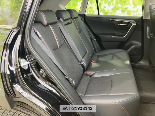 Toyota RAV4 2025-07 7913085-4