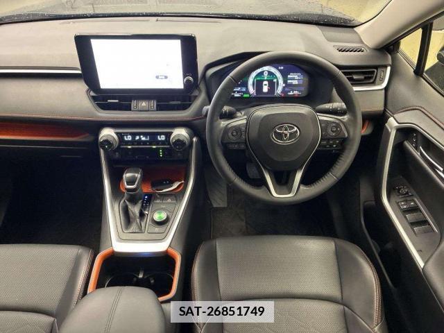 Toyota RAV4 2023-05 7915453-2