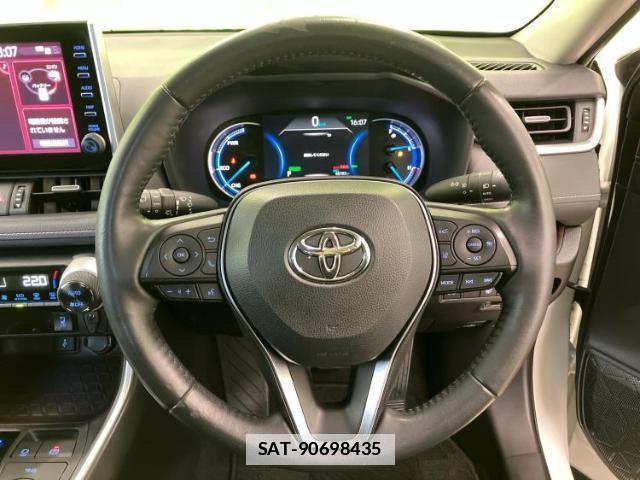 Toyota RAV4 2021-04 7915746-13