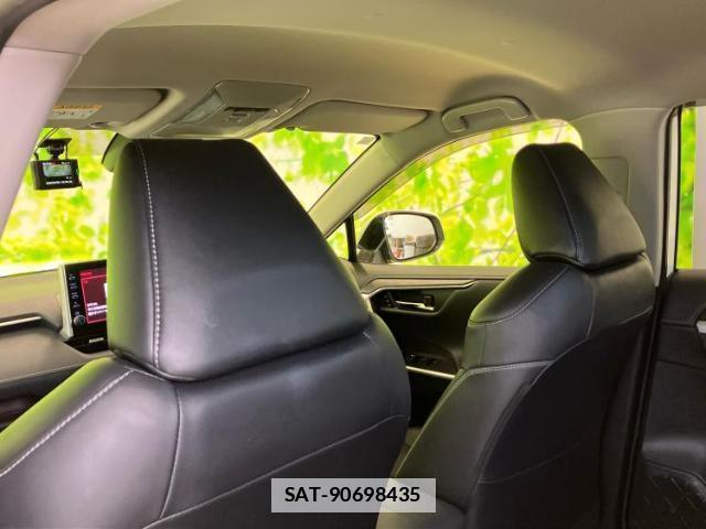 Toyota RAV4 2021-04 7915746-7