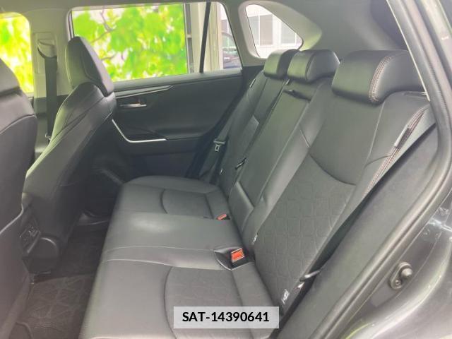 Toyota RAV4 2021-03 7917064-7