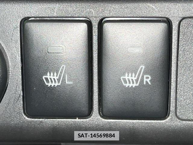 Toyota ROOMY 2018-12 7914093-6