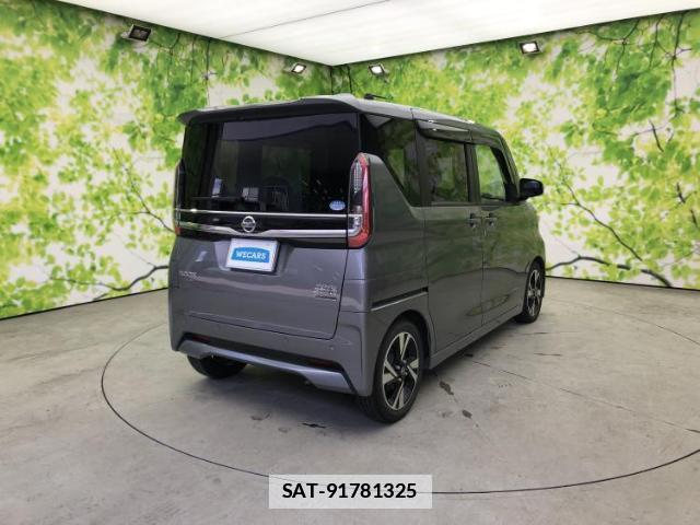 Nissan ROOX 2020-04 7915771-2