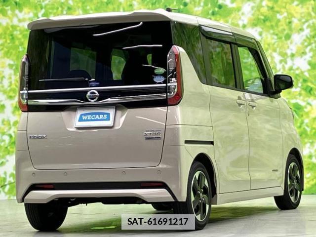 Nissan ROOX 2020-10 7916957-2