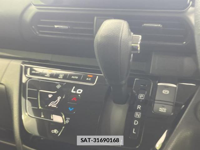Nissan ROOX 2022-06 7917115-17