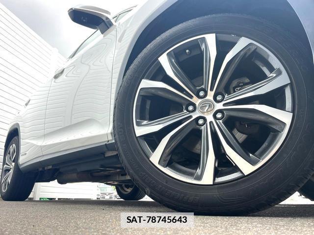 Lexus RX 2017-04 7914315-16