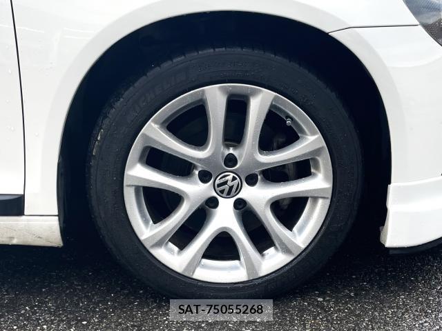 VolksWagen SCIROCCO 2009-09 7913434-8