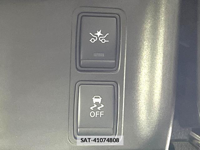 Nissan SERENA 2017-08 7912759-5