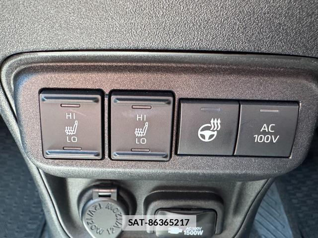 Toyota SIENTA 2023-07 7913195-6