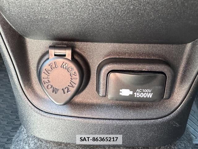 Toyota SIENTA 2023-07 7913195-7