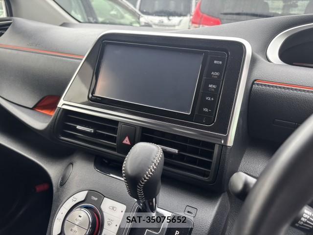 Toyota SIENTA 2015-10 7915758-10