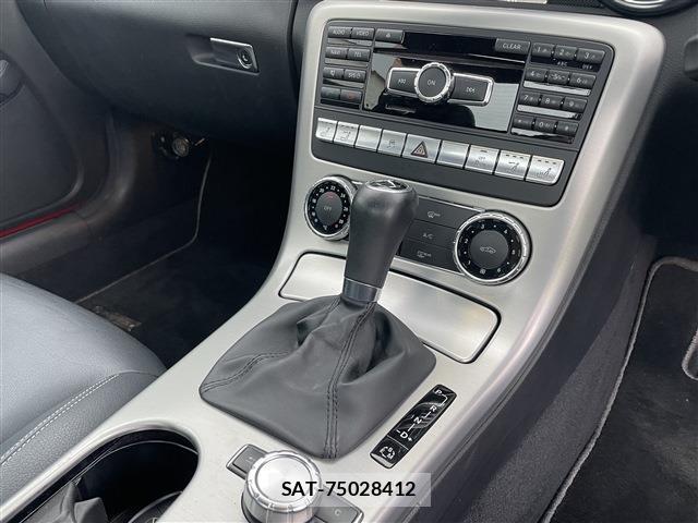 Mercedes Benz SLK 2012-05 7913436-15