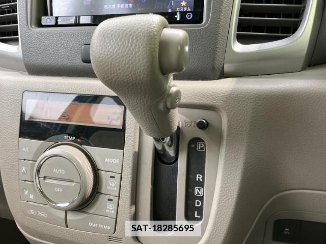 Suzuki SPACIA 2014-05 7913084-15