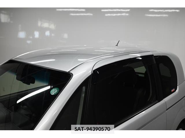 Toyota SPADE 2015-07 7915778-18