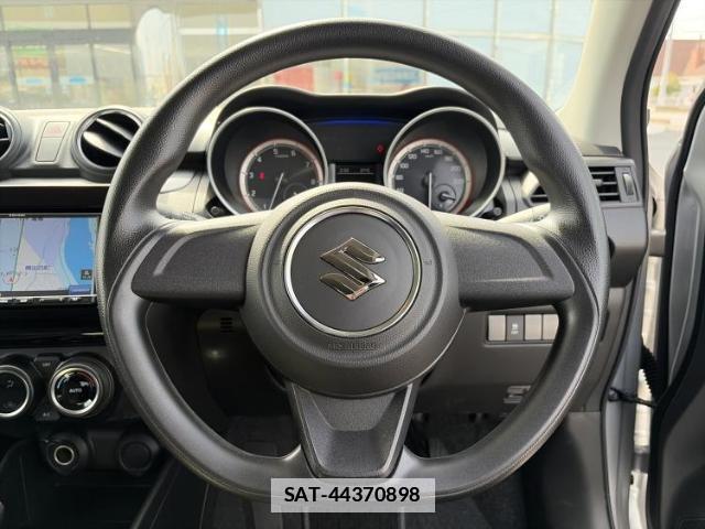Suzuki SWIFT 2019-06 7913704-12