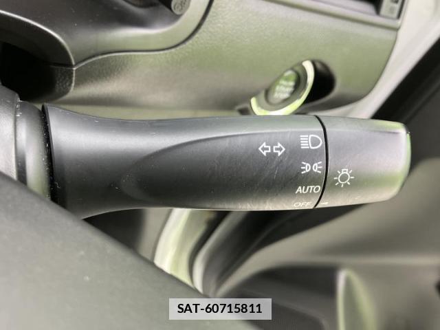 Suzuki SWIFT 2018-03 7916989-11