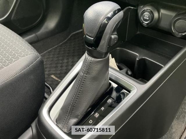 Suzuki SWIFT 2018-03 7916989-13