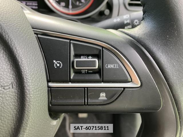 Suzuki SWIFT 2018-03 7916989-15