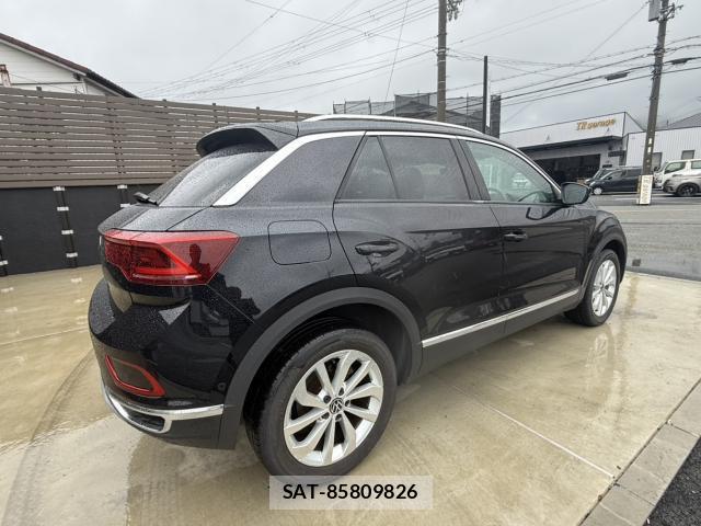 VolksWagen T-ROC 2022-11 7913059-11